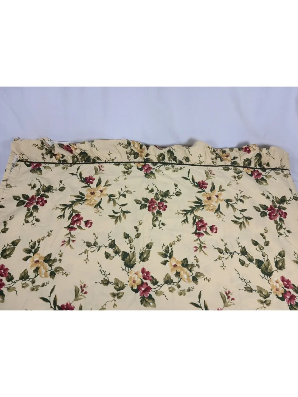 Waverly Garden Home Yellow Roses Queen Size Fitted & Flat Sheet Set